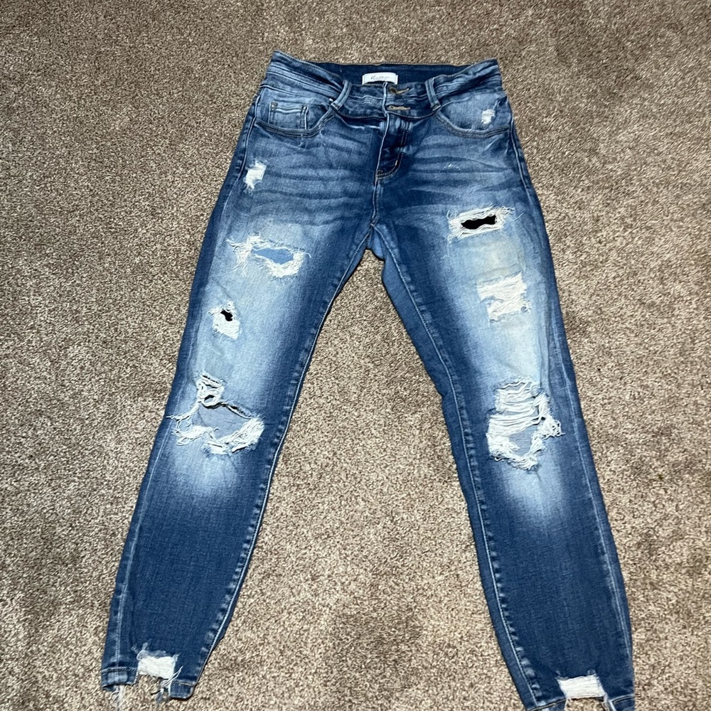 Kancan signature distress jeans mid rise ankle skinny size 27.      CB35